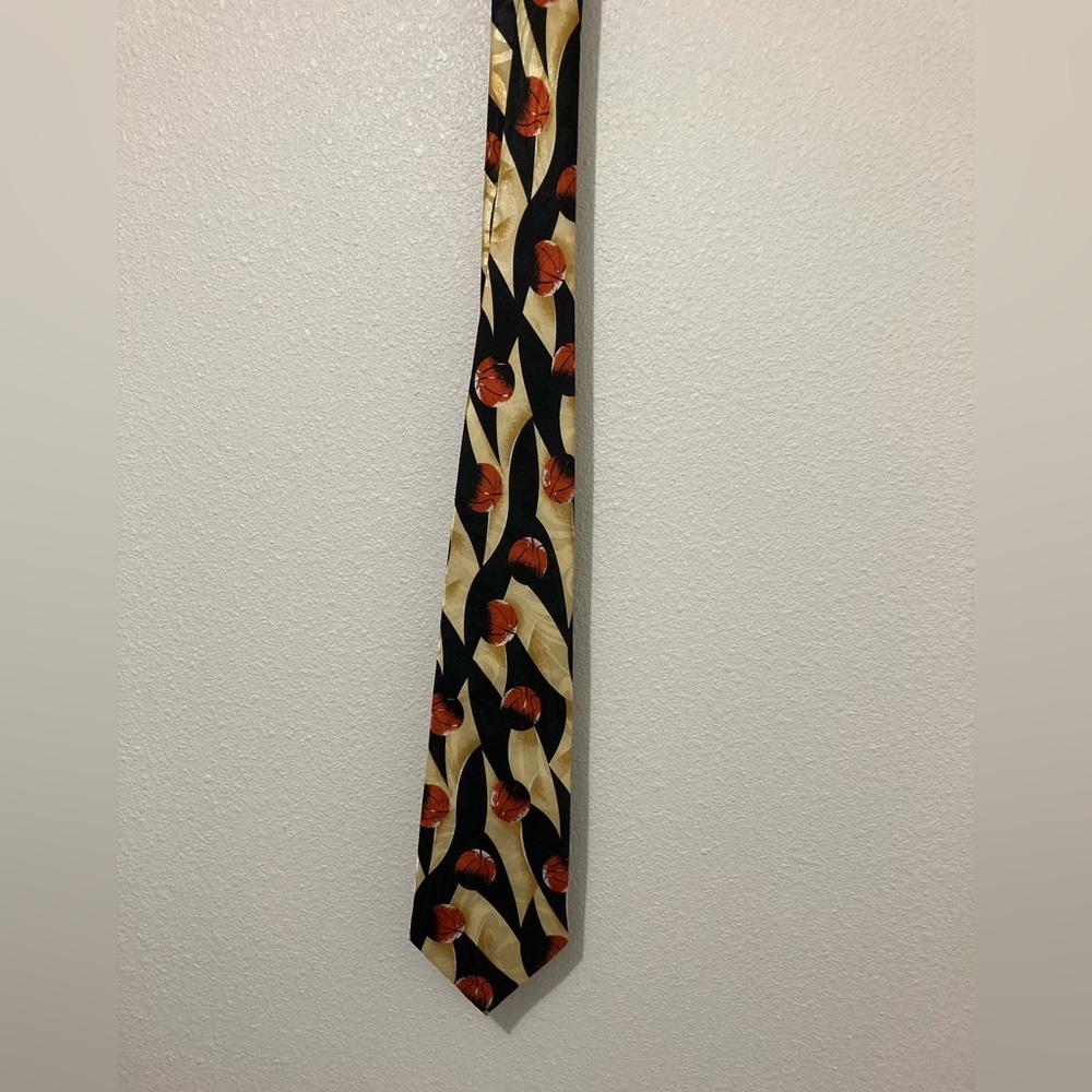 Roberto Cellini Men Necktie Basketballs Hoops Shooting Coach 1997 Game Night